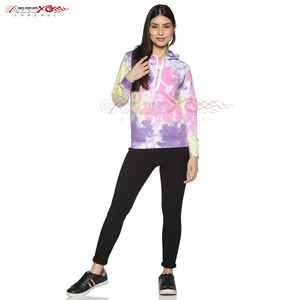 Sudadera con capucha Tie Dye para mujer con material transpirable, ajuste moderno, listo para invierno, colores y tamaños personalizables para exteriores y ropa de viaje - Product Image 6