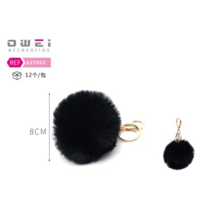 Porte-clés en peluche noir de 8cm avec cadenas Design unique pour l'organisation des clés - Product Image 1