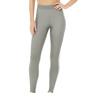 Precio al por mayor Mujeres Yoga Set Último Estilo Venta Caliente Antiarrugas Material Durable Mujeres Yoga Set con Totalmente Personalizado - Product Image 4