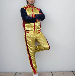 ชุดวอร์มผู้ชายแบบ 2 ชิ้น ผ้าไนลอนเงาแบบซาติน สีสันตัดกัน รุ่นฮิตประจำปี 2026 พร้อมฮู้ดและเชือกผูกเอว สามารถปรับแต่งได้ - Product Image 2