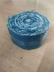 Rollos de cinta vaquera deshilachada de algodón 100% hechos a medida, tela reciclada de 1 pulgada de ancho en adelante para reventa - Product Image 3