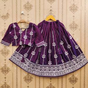 Ensemble Lehenga Choli pour enfants Shoryam Fashion, violet brodé, longueur au sol |   Vêtements ethniques pour filles en gros pour Diwali et mariage - Product Image 1