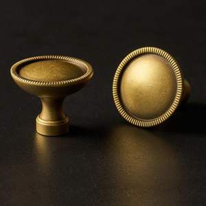 Boutons en laiton pour armoires artisanales offrant un aspect poli élégant ajoutant de la beauté aux intérieurs de chambre traditionnels - Product Image 3