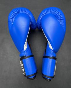 Gants d'entraînement unisexes en cuir personnalisables avec logo et nom, antidérapants et imperméables pour la boxe - Product Image 5