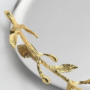 Hermosa bandeja para servir de forma redondeada con asas de diseñador de hojas del exportador indio Artículo increíble con calidad de exportación - Product Image 6