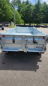 Remolque Hidráulico con Escalera Extraíble, Usado, en Venta, al Mejor Precio al por Mayor - Product Image 3