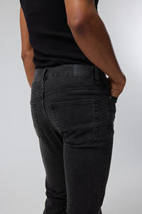 Jeans de Mezclilla Desgastados para Hombre, Gruesos y Lisos con Estampado, Decoraciones Lavadas y con Agujeros para Todas las Temporadas - Product Image 6