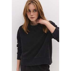 Sudadera de Cuello Redondo - Product Image 1