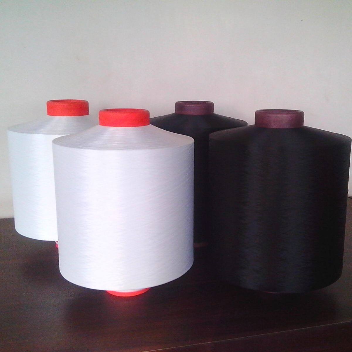 สีขาวดิบและย้อมสีดำและสี