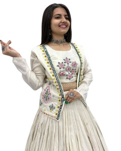 Nouvelle collection de 3 pièces de style indien pakistanais traditionnel pour femmes, prêt-à-porter, longueur au sol, Lehenga Choli de haute qualité pour les fêtes - Product Image 1