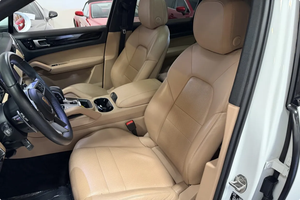 PRÊT À CONDUIRE - VÉHICULE D'OCCASION À VOLANT À GAUCHE |   Conduite à droite |   PORSCHEESS CAYENNEESS 2019 - Product Image 3