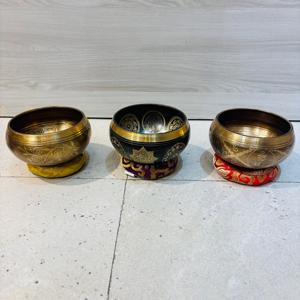ชามร้องเพลงหิมาลัยทำด้วยมืองานฝีมือโลหะที่ได้แรงบันดาลใจจากศาสนาพุทธสำหรับการบำบัดด้วยเสียงจักระ - Product Image 4