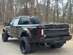 Ford F-450 Super Duty Platinum 2019, occasion, boîte manuelle, diesel turbo, conduite à gauche, toit métallique foncé, sièges en tissu, à vendre - Product Image 4