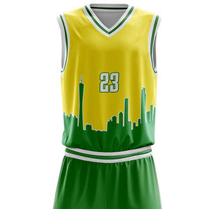 Ensembles de maillots de basket-ball en polyester 100% antibactérien avec logo personnalisé, noms uniques, sublimation, chemises et shorts unisexes - Product Image 4