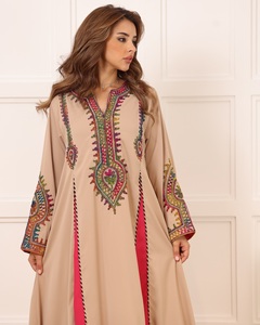 Abaya de satén de lujo personalizada al por mayor para mujer, vestido islámico turco pequeño con mangas con volantes, abaya estilo Dubái para musulmanes - Product Image 3