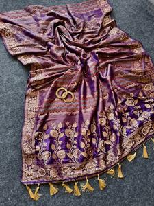 Sari de Seda Rusa de Diseño para Mujer con Pallu de Tejido Zari y Trabajo de Khatli Moti con Meenakari Bandhej en Sari Completo - Product Image 3