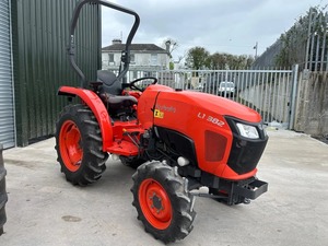 Tractor Utilitario Compacto Original Kubota L1-382 de 38 HP |   Tractor Diésel 4x4 para Agricultura - Product Image 6