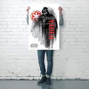Camiseta promocional de Rogue One, una historia de Star Wars, con diseño grunge de Darth Vader - Product Image 4