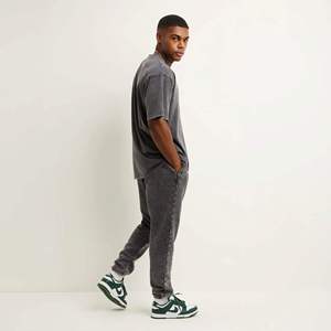 เสื้อยืดผ้าฝ้ายฮิปฮอปโอเวอร์ไซส์สำหรับผู้ชายเสื้อยืดโอเวอร์ไซซ์ผ้าฝ้ายบ็อกซี่แอซิดแบบออกแบบได้ตามต้องการ - Product Image 4