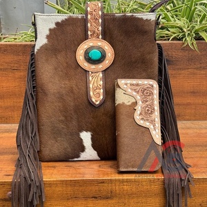 Bolso de hombro tipo bandolera con flecos de cuero labrado a mano personalizado de alta calidad al por mayor y conjuntos de billetera plegable de lujo para mujer - Product Image 1