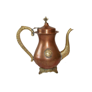 Bouilloire de forme ronde au design moderne, de qualité supérieure, en cuivre martelé avec poignée en laiton, en provenance d'Inde - Product Image 2