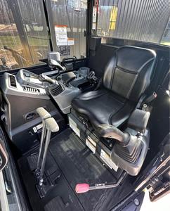 LIVRAISON GRATUITE Mini-excavatrice YANMAR ViO50-6A 40 CV Climatisation/Chauffage/Radio intégrés Godet 12, 24, 32 pouces Homologué EPA CE Pouce hydraulique PLC - Product Image 6