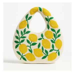 Bolso de Magnolia con cuentas, monedero con cuentas florales, bolso de flores blancas, bolso de hombro de primavera, monederos con cuentas de verano, hecho a mano floral - Product Image 1