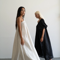 Robe longue en coton respirante et écologique, à col mandarin et épaule unique, teinte unie, style vintage et délicat pour l'extérieur