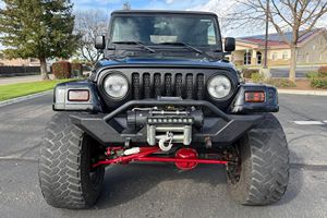 Jeep Wrangler Unlimited 4x4 del 2006, Usado, 54800 Millas, 2 Propietarios, Múltiples Modificaciones, Propiedad de California - Product Image 1