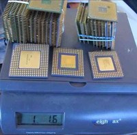 Processeur de CPU en céramique Pentium Pro avec de l'or disponible en Autriche