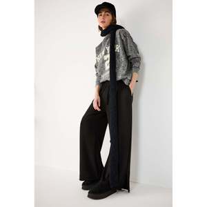Pantalones Españoles con Aberturas Laterales - Product Image 3