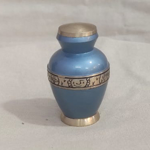 AYAANS Urna Crematoria Pequeña con Bandas Doradas Grabadas-Urna 100% Hecha A Mano-Urna Grande de Metal Sólido para Cenizas Humanas - Product Image 1