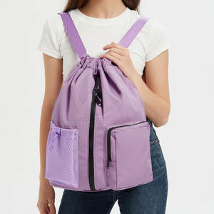 Solución de almacenamiento de alta calidad para viajes y trabajo, mochila de tela duradera, diseño ligero con múltiples compartimentos - Product Image 4