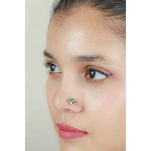 Swadeshi Pitara Women's 925 Sterling Silver Vintage Nosepin Petal Design Emerald Diamond Prong Setting Body Jewelry Ball Pattern - Product Image 2