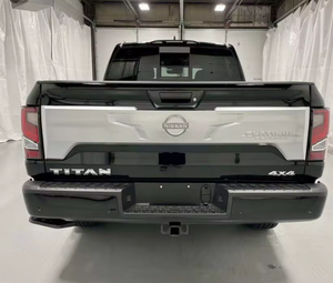 พร้อมส่งปี 2024 รถกระบะขับเคลื่อนสี่ล้อ ภายในสีเข้ม เบาะหนัง พวงมาลัยซ้าย หลังคาซันรูฟแบบพาโนรามา เกียร์อัตโนมัติ เครื่องยนต์ 4.5 ลิตร กล้องมองหลัง 360 องศา - Product Image 2