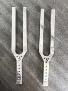 ตะเกียบเสียงบำบัดจักระ MARS INTERNATIONAL  ตะเกียบจูนนิ่ง  ตะเกียบขนาดใหญ่ 256 - 528 Hz.. - Product Image 4