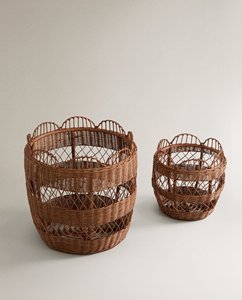 Nouvelle collection : Ensemble de 2 paniers de rangement en rotin tressé brun à bord festonné pour le rangement du salon et la décoration de la maison - Product Image 2