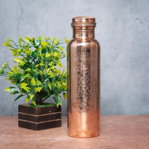 Bouteille d'eau en cuivre, finition élégante, légère, durable, écologique, logo personnalisé, tendance, vente en gros, faible MOQ, approvisionnement pour - Product Image 4