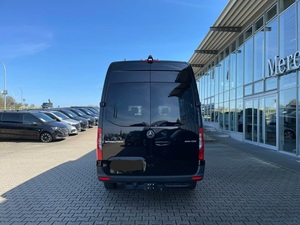 Mercedes-Benz Sprinter 319 d'occasion 2025, 2.0L 4 cylindres (190 ch), propulsion arrière, diesel Euro 6, transmission automatique, conduite à gauche - Product Image 6