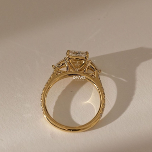 แหวนเพชรทรงเรเดียนท์คัท 3.0 กะรัต แบบสามเม็ด ผลิตในห้องปฏิบัติการ ดีไซน์หรูหรา สำหรับงานหมั้น เครื่องประดับชั้นดี ทองคำขาว ทองคำชมพู และทองคำเหลือง - Product Image 2