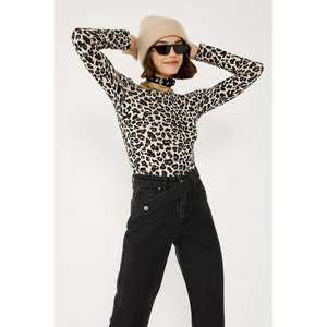 ชุดบอดี้สูทพิมพ์ลายเสือดาวแขนยาว - Product Image 1