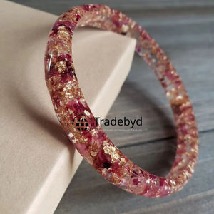 Brazalete de Resina de Primera Calidad para un Look de Oficina, Joyería de Moda Minimalista y Elegante Unisex de Tradebyd - Product Image 1