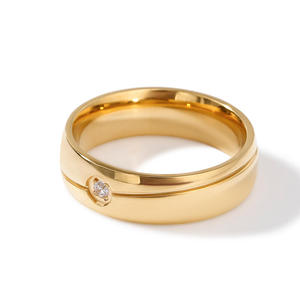 Bague pour homme Jeulia en acier titane plaqué or rose, solitaire - Product Image 2
