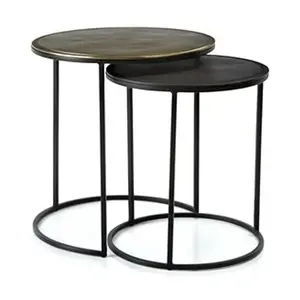 Ensemble de deux tables d'appoint au design moderne avec support en fer Plateau en fonte d'aluminium pour bureau à domicile ou restaurant à des fins décoratives - Product Image 1