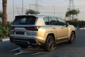 Lexus LX600 F Sport <span class=keywords><strong>SUV</strong></span> <span class=keywords><strong>2021</strong></span> d'occasion entièrement équipée, propre et sans accident, <span class=keywords><strong>meilleur</strong></span> prix, commande en gros disponible - Product Image 2