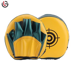 2025 Nuevo diseño Focus Pads Mitones Diseño único Impreso Punzonado Kickboxing Mitones para entrenamiento de boxeo - Product Image 1