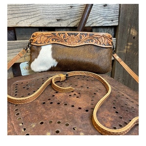 Cheveux sur cuir de vachette Floral usiné sac à bandoulière Boho Chic Style sac à bandoulière Western Style Cowgirl sac avec Long gland - Product Image 1