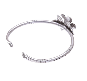 Hill Tribe Style Floral Cuff Bracelet Joyería de moda de plata esterlina para aniversarios Precio al por mayor a granel - Product Image 4