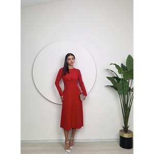 Vestido Midi Negro Elegante para Mujer missJANELL con Pliegues en el Pecho, Hecho de Tela Doble Atlas de Poliéster y Elastano para Uso Casual o Formal - Product Image 1