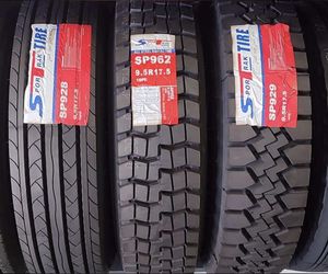 Neumático Radial para Remolque 315/80R22.5 295/80R22.5 13R22.5 1200R20 1200R24 para Camión de Volteo Nuevo y Eficiente - Product Image 1